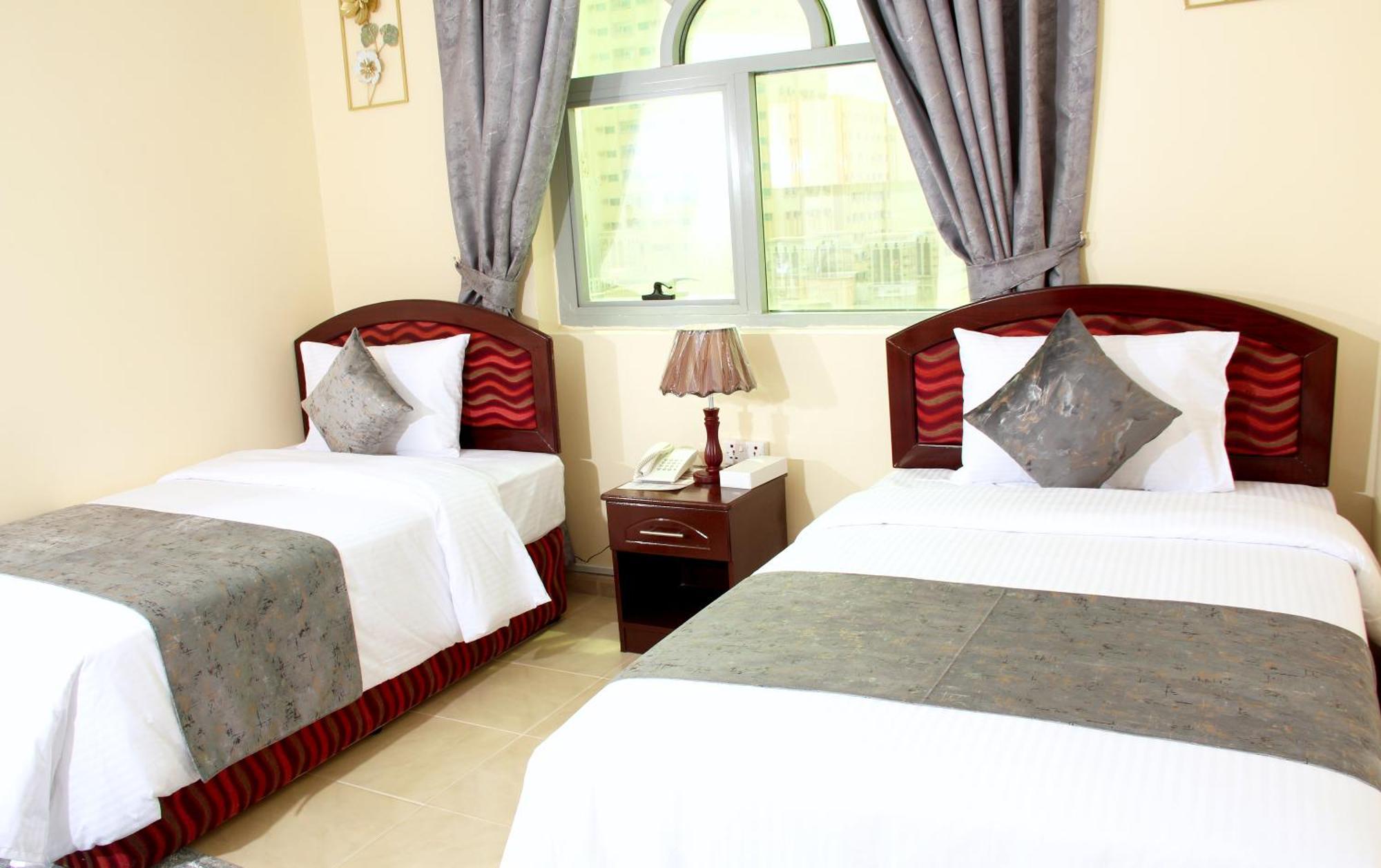 الشارقة Al Barakah Hotel المظهر الخارجي الصورة