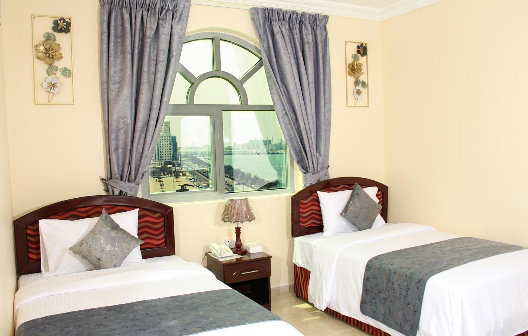 الشارقة Al Barakah Hotel المظهر الخارجي الصورة