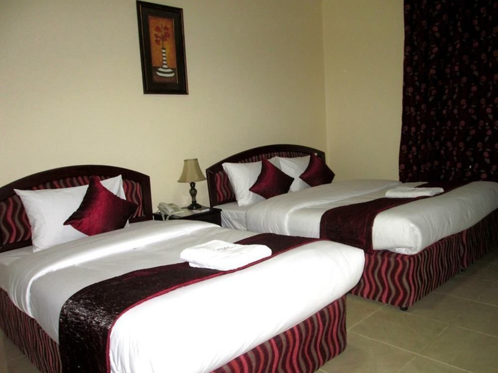 الشارقة Al Barakah Hotel المظهر الخارجي الصورة